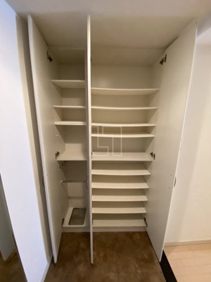 【収納】 | プレサンス心斎橋ザ・スタイル | プレサンス心斎橋ザ・スタイル　シューズボックス