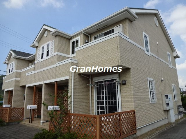 姫路市別所町小林のハイツの外観