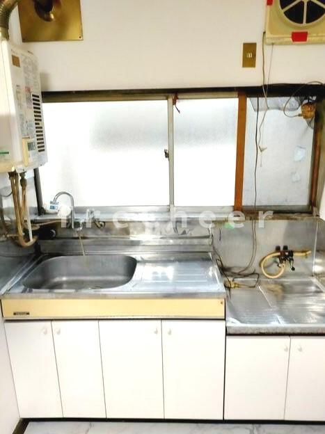 平和荘のキッチン