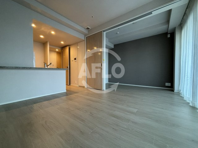 梅田ガーデンレジデンス　扇町小学校区の居間・リビング|梅田ガーデンレジデンス　リビング