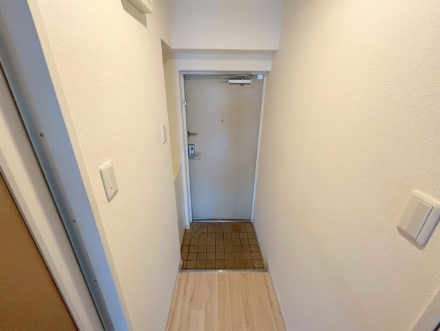 ロイヤルハイツ菅原の玄関