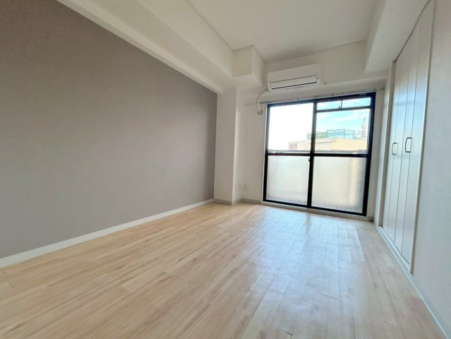 ロイヤルハイツ菅原の居間・リビング