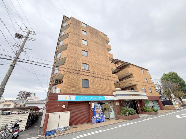 ロイヤルハイツ菅原の外観