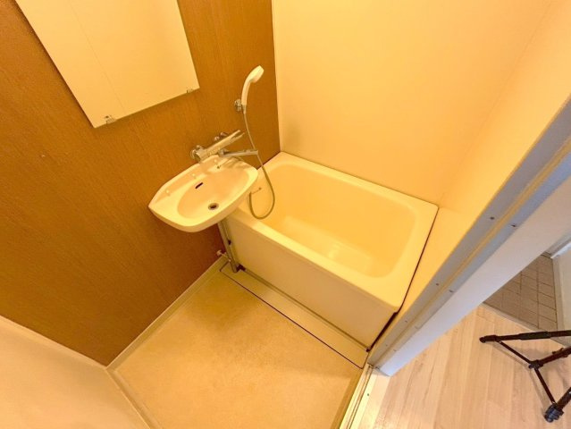 ロイヤルハイツ菅原の浴室