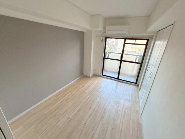 ロイヤルハイツ菅原の居間・リビング