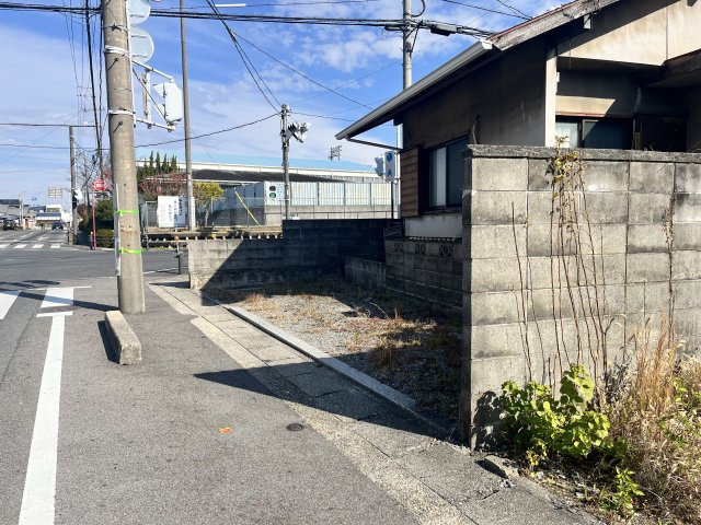【前面道路含む現地写真】の画像