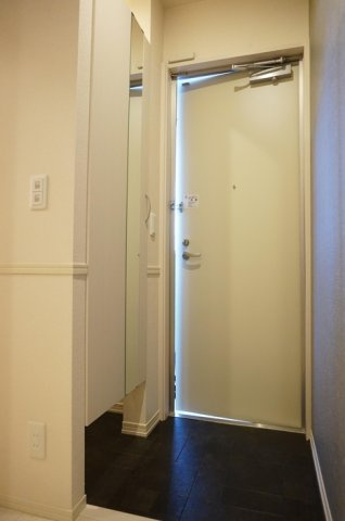 リブ フラットの玄関|玄関