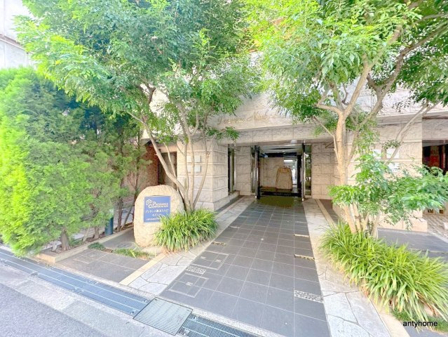 プレサンス難波EASTモダニティ 仲介手数料無料のエントランス