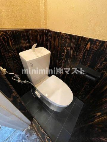 桑津1丁目戸建てのトイレ