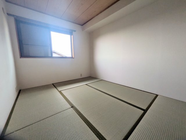 ヒルズコート御影山手の和室