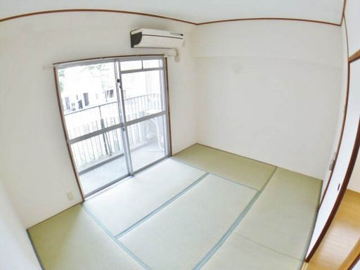 甲南灘コーポラスの居間・リビング