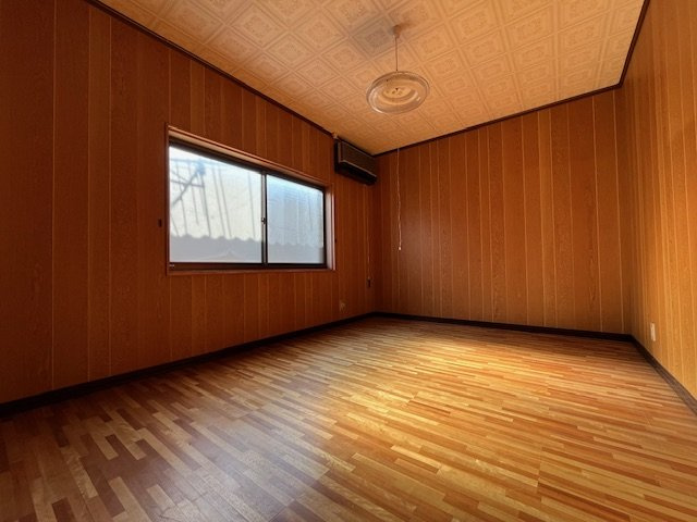 小塩町戸建の寝室