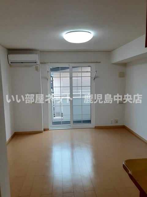 102号室