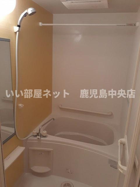 102号室
