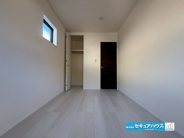 【今から見学可能です！！】豊明市二村台7丁目　全2棟の洋室|【洋室】
◆お子様のお部屋や主寝室、来客時の宿泊室、趣味のお部屋としてもご利用いただけます♪