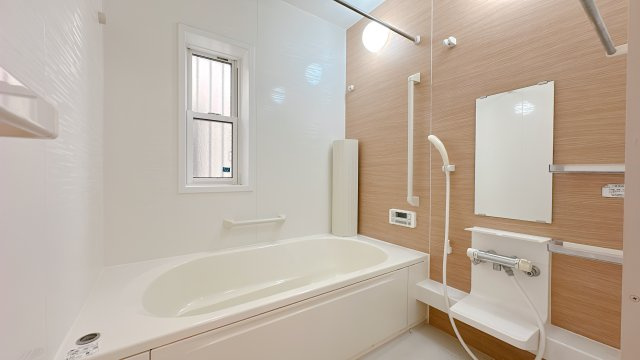 【中古戸建】熊谷市石原の浴室