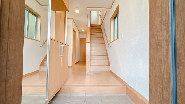 【中古戸建】熊谷市石原の玄関