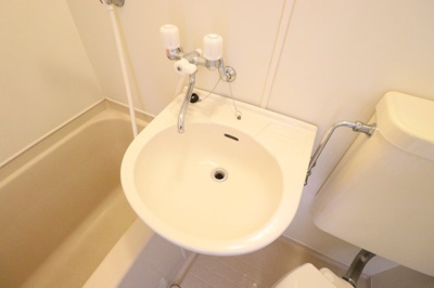 【洗面所】 | シャトラール