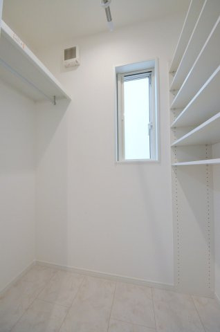 旭二丁目の収納|洗面所にも収納スペースがあります