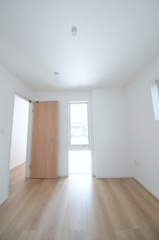 旭二丁目の洋室|全居室収納スペース有、お部屋が広く綺麗に使えます