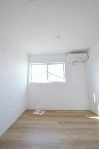 旭二丁目の洋室|全居室収納スペース有、お部屋が広く綺麗に使えます