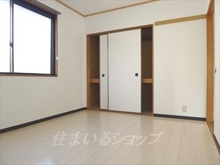 ビューラー津川　Ａの寝室