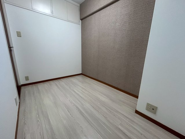 千舟リバーサイドヴィラＤ棟の洋室