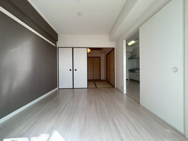 千舟リバーサイドヴィラＤ棟の洋室