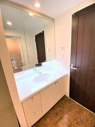 【独立洗面台】