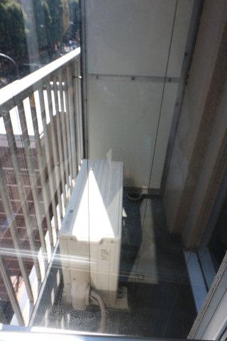 【バルコニー】