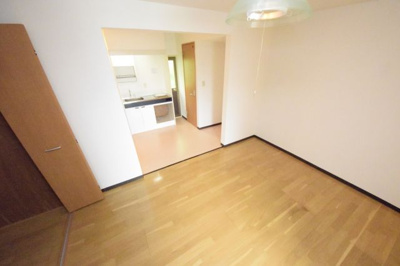 【寝室】 | ソレイユ高東