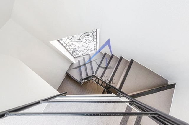 CONTEL NAKANOBUのその他共用部分|共有階段です。