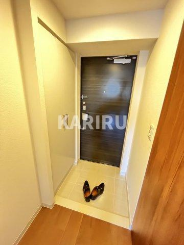 レジュールアッシュ京橋クロスの玄関