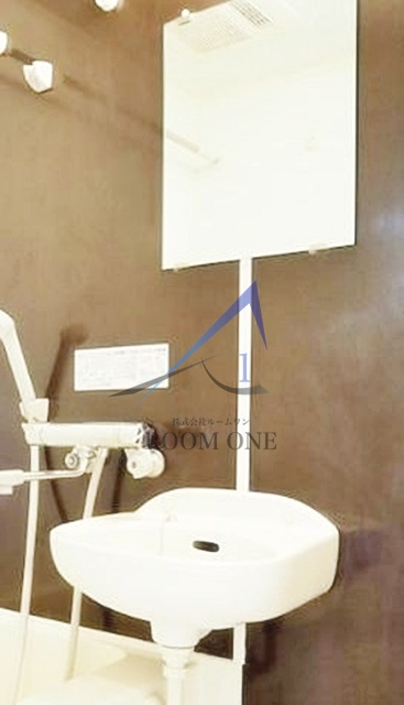 ルーブル両国の洗面所|洗面台です。