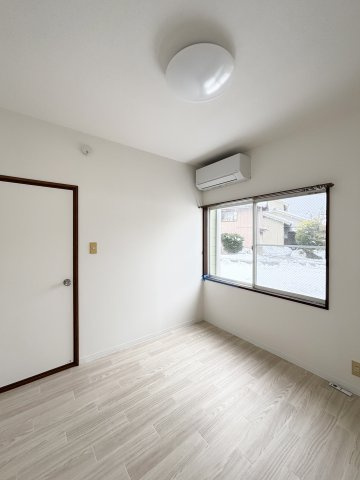 コーポソフィアの洋室