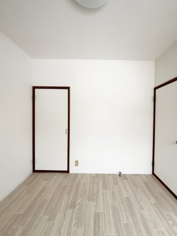 コーポソフィアの洋室