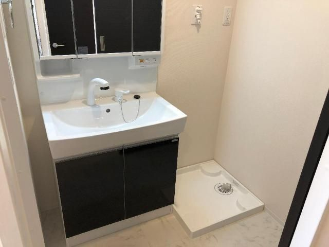 ヴィラ・ツリーサイドの洗面所