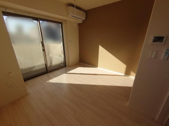 ヴィラ・ツリーサイドの居間・リビング