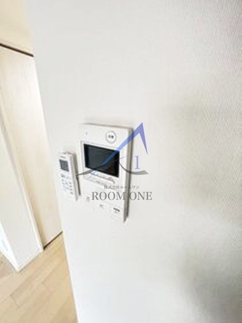 ウェルスクエアイズム世田谷用賀のセキュリティ|モニター付インターホンです。