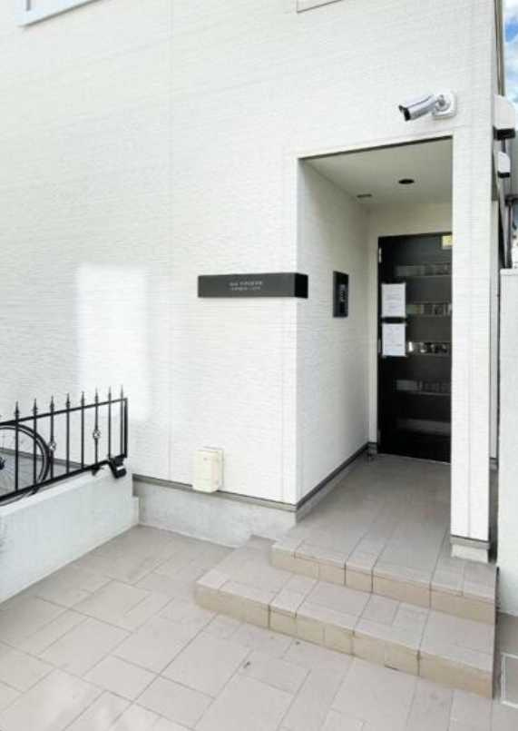 デュオメゾン三軒茶屋　デザイナーズ　築浅　TVドアホンのエントランス