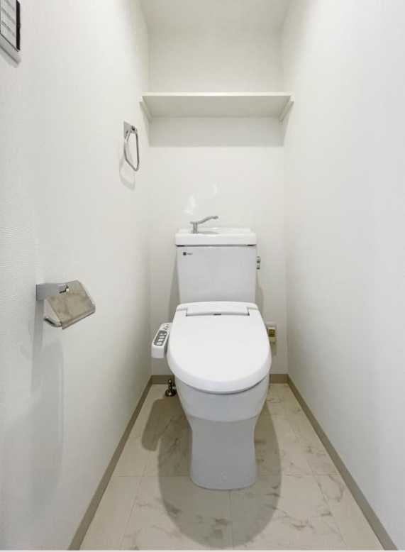 デュオメゾン三軒茶屋　デザイナーズ　築浅　TVドアホンのトイレ