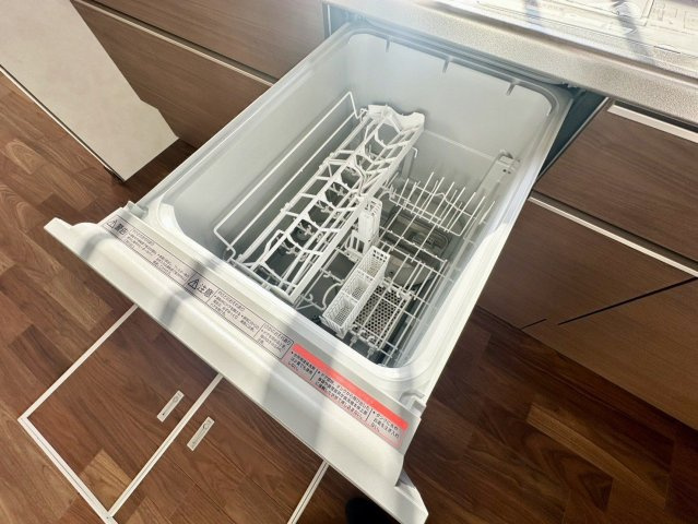 【キッチン】 | 宗像市広陵台２丁目　戸建て | 食洗機つきなので、忙しい朝もサッと片づけできていつでもキレイなキッチンをキープできます