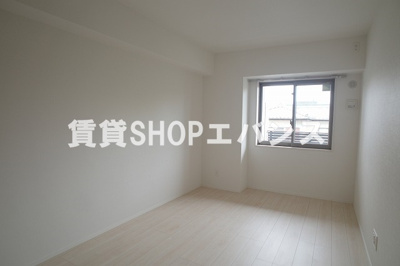 【寝室】 | アルメールツダヌマ | 開放的な寝室です