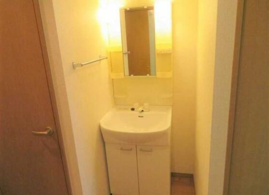 エスポワールM　オートロック　駅近　南西角部屋の洗面所