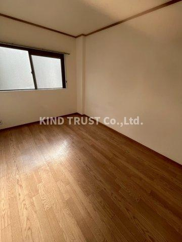 パインコート大淀の居間・リビング|こちらの居間で趣味の時間をお楽しみください