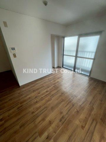 パインコート大淀の居間・リビング|こちらの居間で趣味の時間をお楽しみください