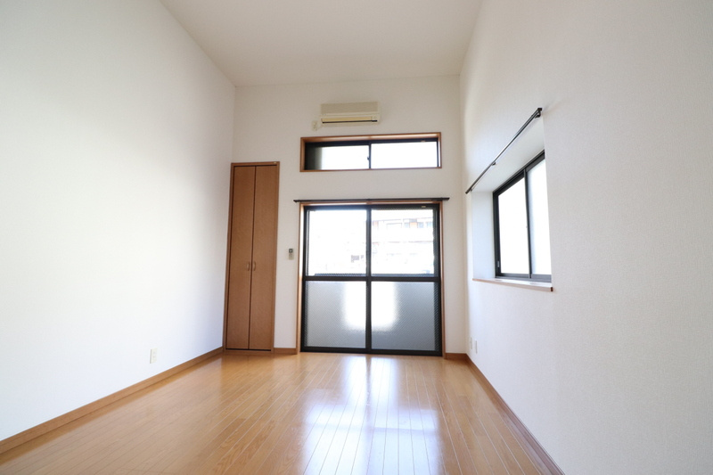 ポラリスべふＳＴの居間・リビング