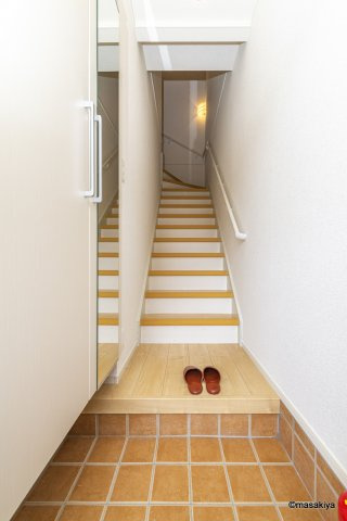 バードランド　Cの玄関|玄関