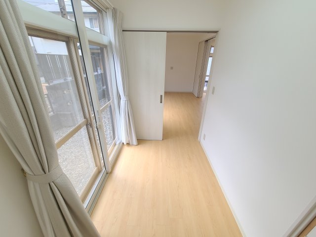 東仲町レントハウスのその他|★サービスルーム３帖の画像です★