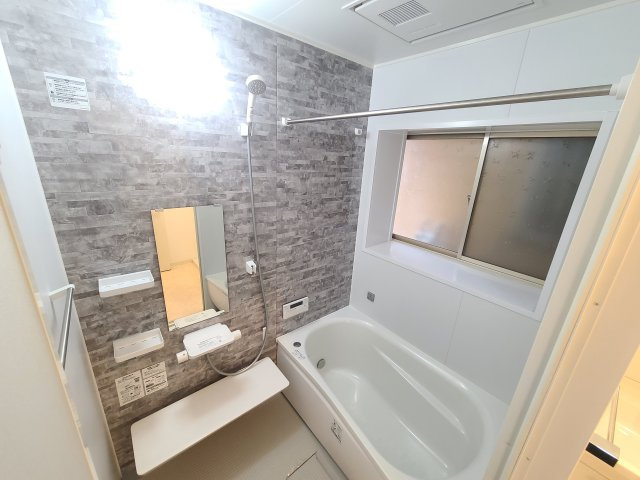 東仲町レントハウスの浴室|★浴室オートバス仕様・追い焚き機能＆浴室乾燥機付き★